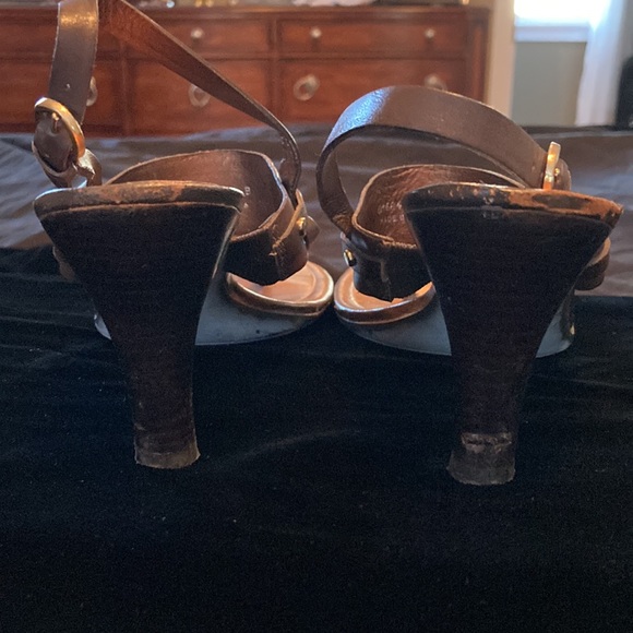 Brown leather with copper footbed sandals. - Picture 3 of 5